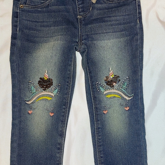 Multiple Outfits 2T - Picture 10 of 16